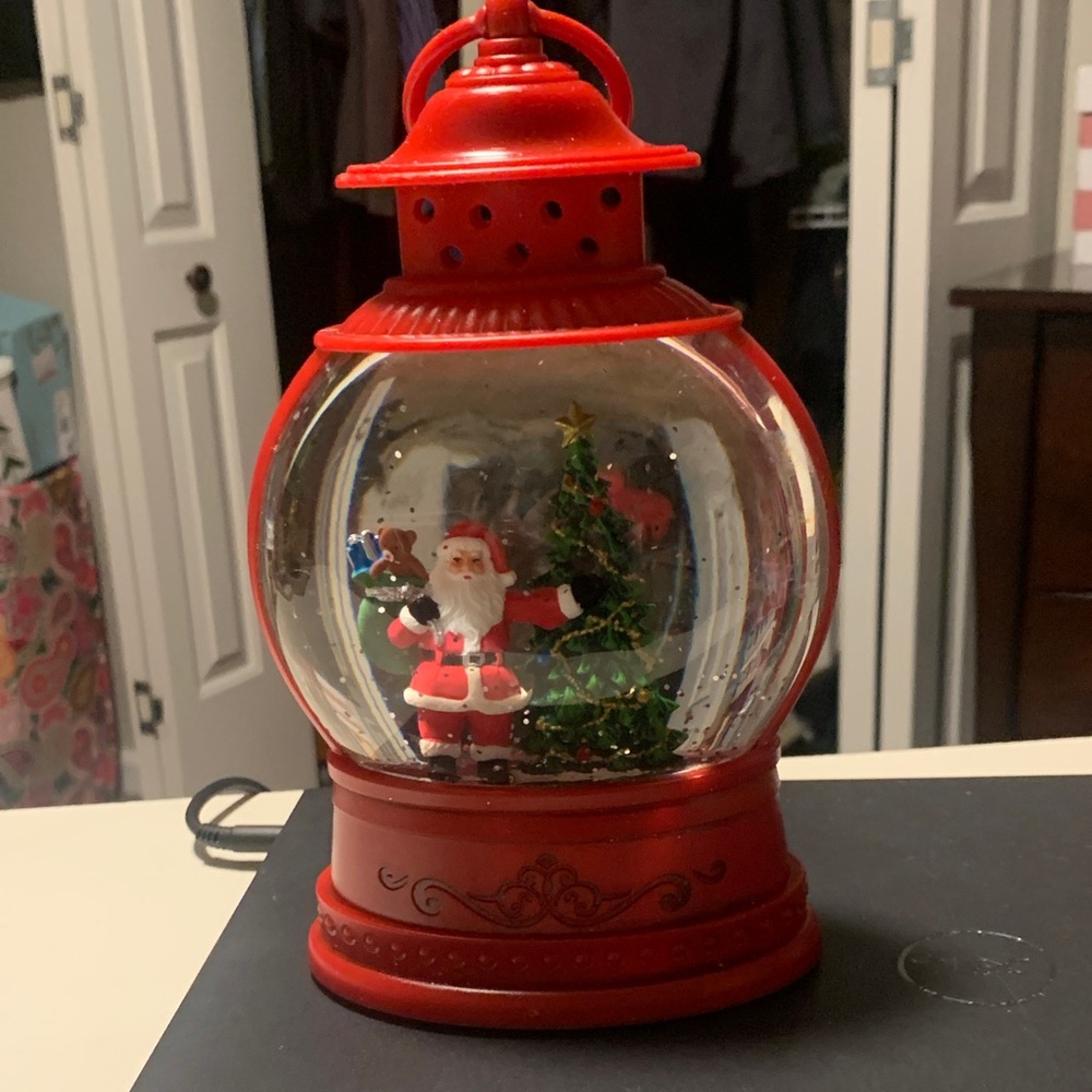 Red Santa Light up Snow Globe Lantern